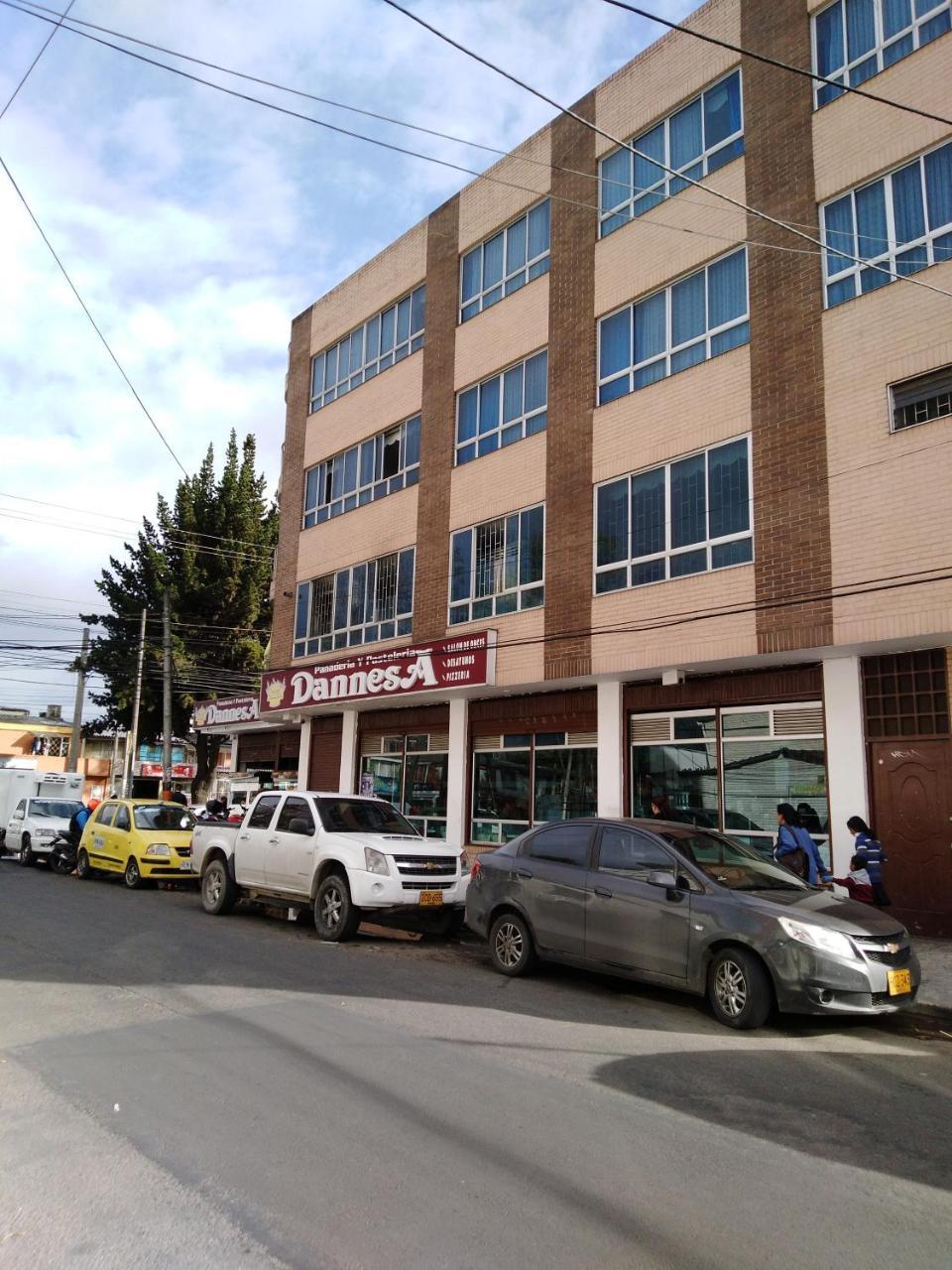 Habitacion 5 Minutos Aeropuerto Bogotá Eksteriør billede